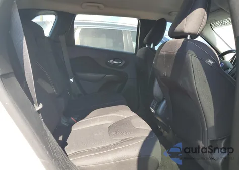 2015 Jeep Cherokee Latitude z USA, uszkodzony, nr VIN 1C4PJLCB6FW721360